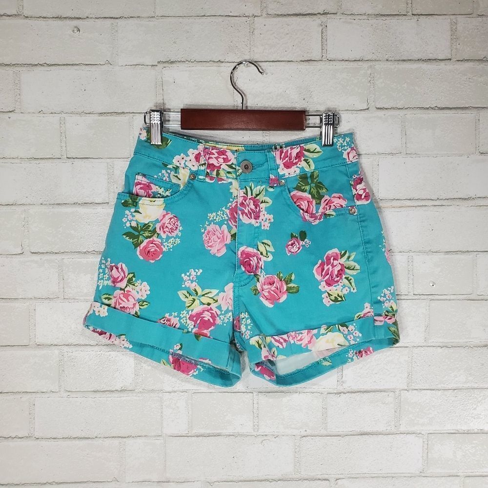 Bullhead floral blue shorts‎